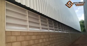 Venezianas Industriais para Galpões A Importância das Venezianas Industriais para Galpões - Solução de ventilação e iluminação da Solution