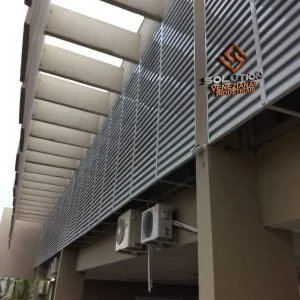 Compare preços de veneziana industrial para galpão. Economia energética, ventilação eficiente. Orçamento gratuito em 24h! 