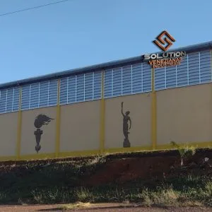 Veneziana Industrial Mais Ar Natural Conforto Perceptível em Cada Espaço Veneziana Industrial Mais Ar Natural com conforto e ventilação contínua