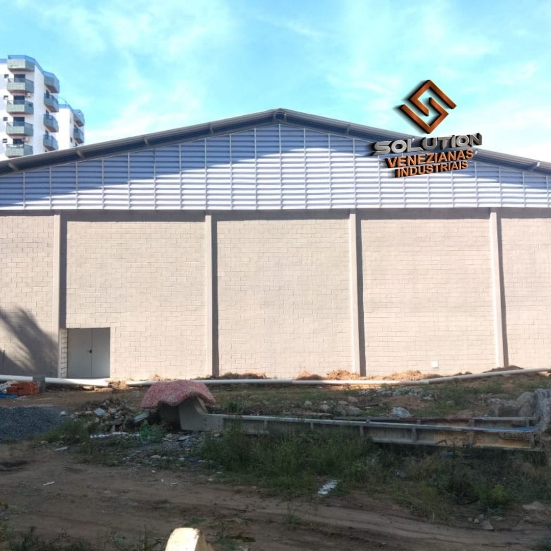 janela veneziana industrial