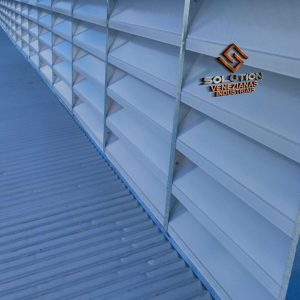 Lanternim de Telhado Industrial Lanternim de Telhado Industrial da Solution com ventilação e iluminação natural