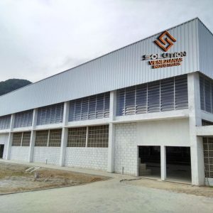 A Veneziana Industrial Em Grandes Obras que potencializa conforto e produtividade O Papel da Veneziana Industrial Em Grandes Obras de Alto Desempenho garantindo ventilação e conforto térmico