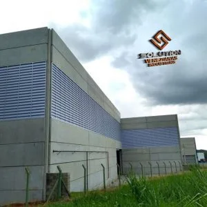 Veneziana Industrial Conforto A Mais A Contribuição da Solution para o Conforto Industrial Veneziana Industrial Conforto A Mais - Solução eficiente da Solution para ambientes industriais ventilados e confortáveis