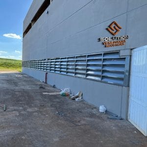 Facilidade de Instalação com Veneziana Industrial Aço Galvanizado Facilidade de Instalação com Veneziana Industrial Aço Galvanizado