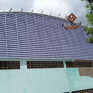 Veneziana Industrial Menos Ar Abafado Ambientes Industriais Mais Leves e Produtivos com Ventilação Constante Veneziana Industrial Menos Ar Abafado e mais ventilação constante em galpões