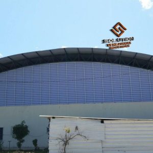 Sistemas de Venezianas Industriais Alta Performance: Resistência extrema, eficiência superior e ROI comprovado para sua indústria