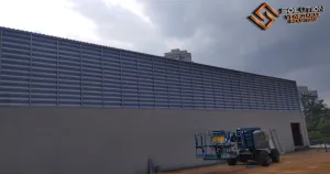 Veneziana Industrial Conforto Natural Veneziana Industrial Conforto Natural com iluminação natural para ambientes industriais