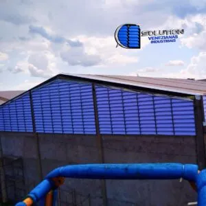 Essa é uma das aplicações mais técnicas e visualmente impactantes, pois o oitão (a parte triangular superior da parede lateral que acompanha a inclinação do telhado) é um ponto crítico para o acúmulo de calor.